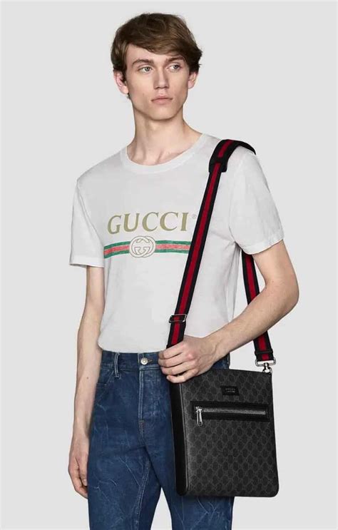 borselli uomo gucci prezzi|Scopri la nuova collezione di borse Gucci uomo su FARFETCH.